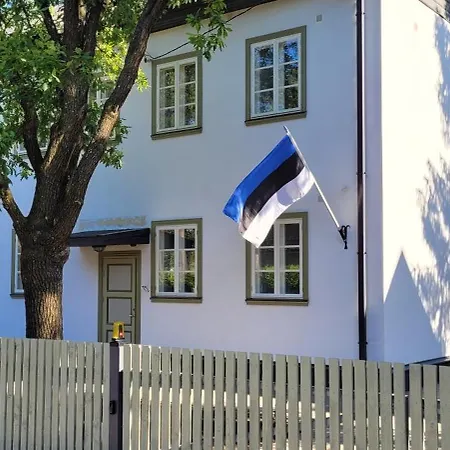 1930s Historic Near Centre Апартаменты
